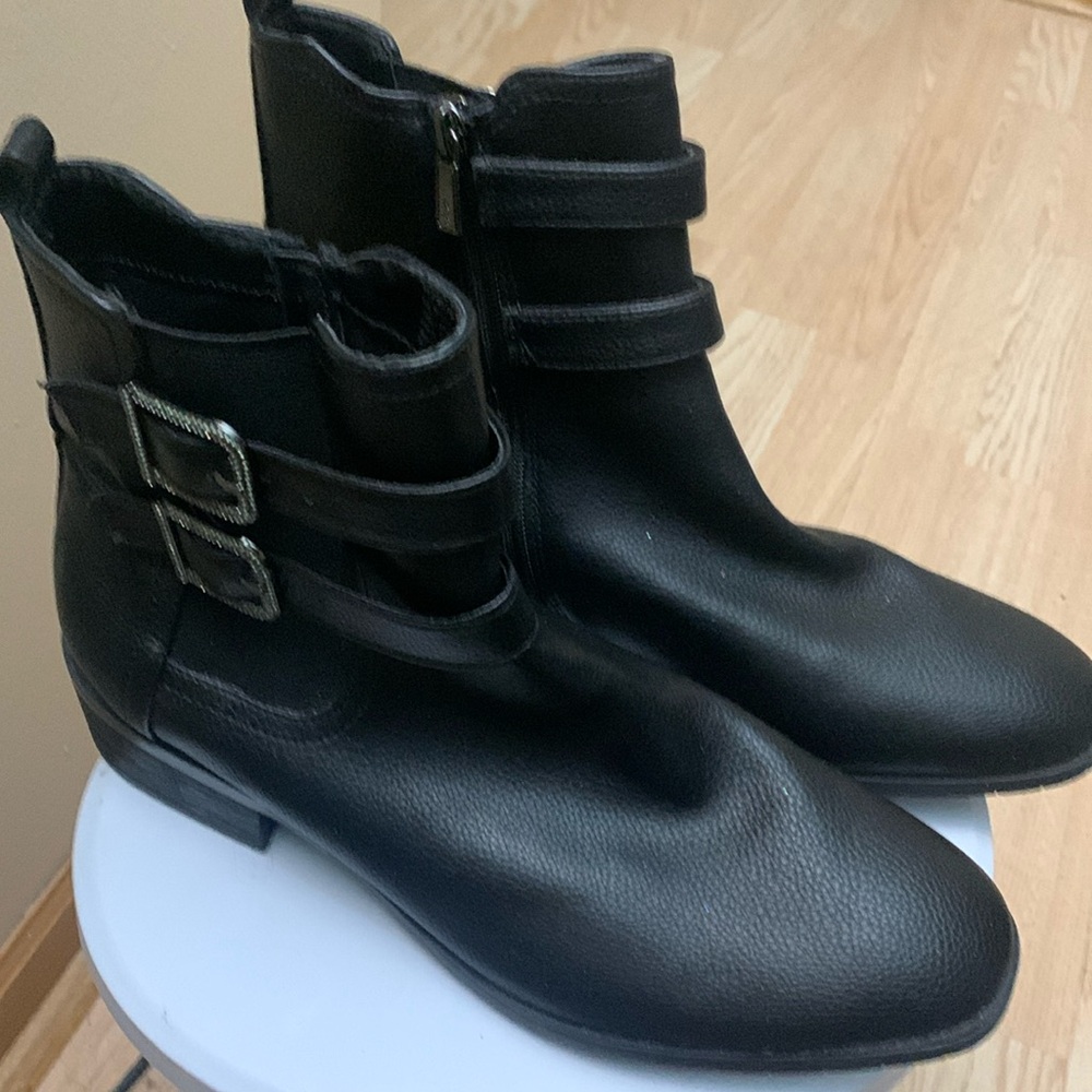 Brand New Reaction Kenneth Cole salt biker jewel size 11